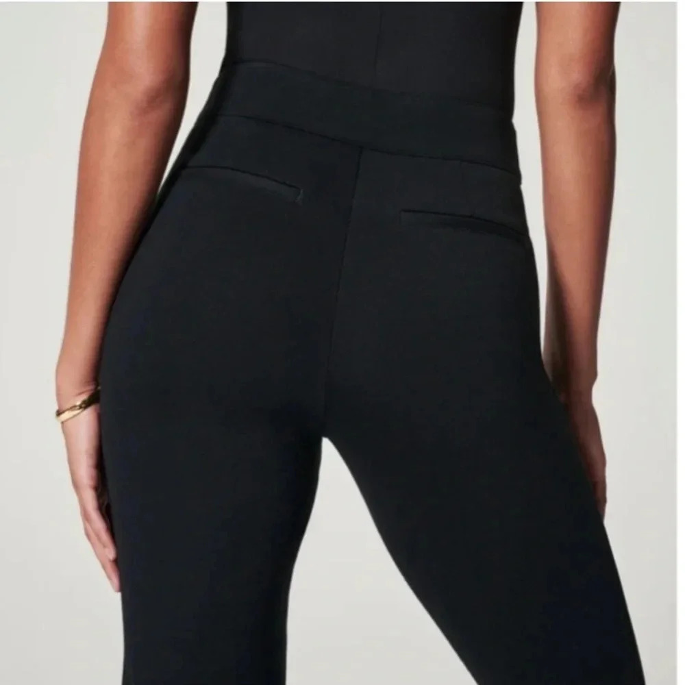 Spanx The Perfect Pant, Slim Straight in Classic Black Size Small - Picture 3 of 12